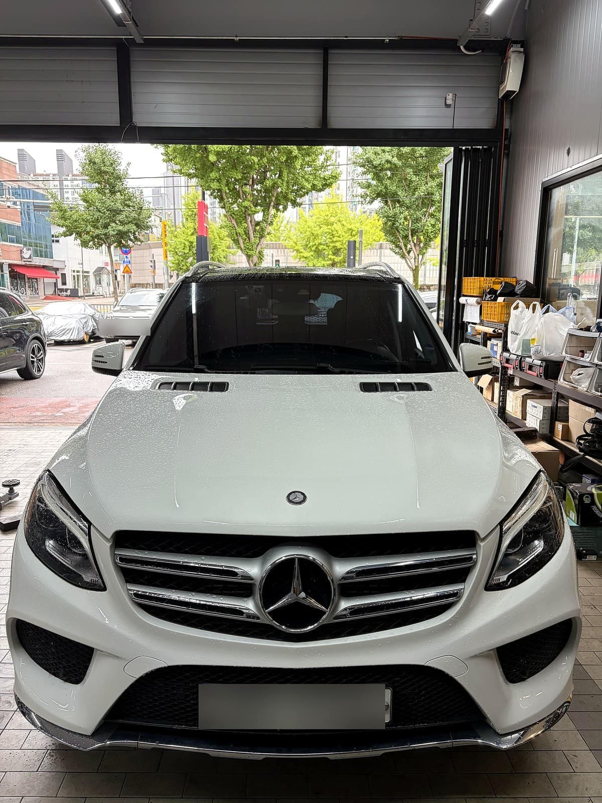 쌍촌본점 H모터스에 배터리 충전 경고등 증상으로 입고된 벤츠 GLE350d