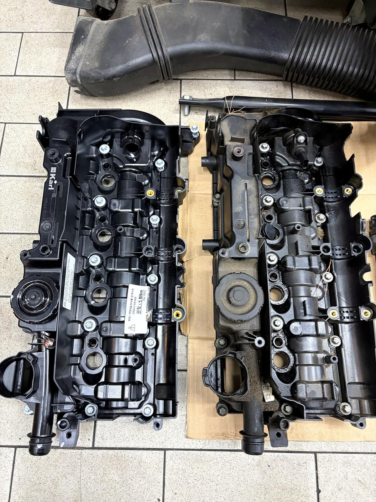BMW 520D 기존 헤드커버와 새 헤드커버 비교