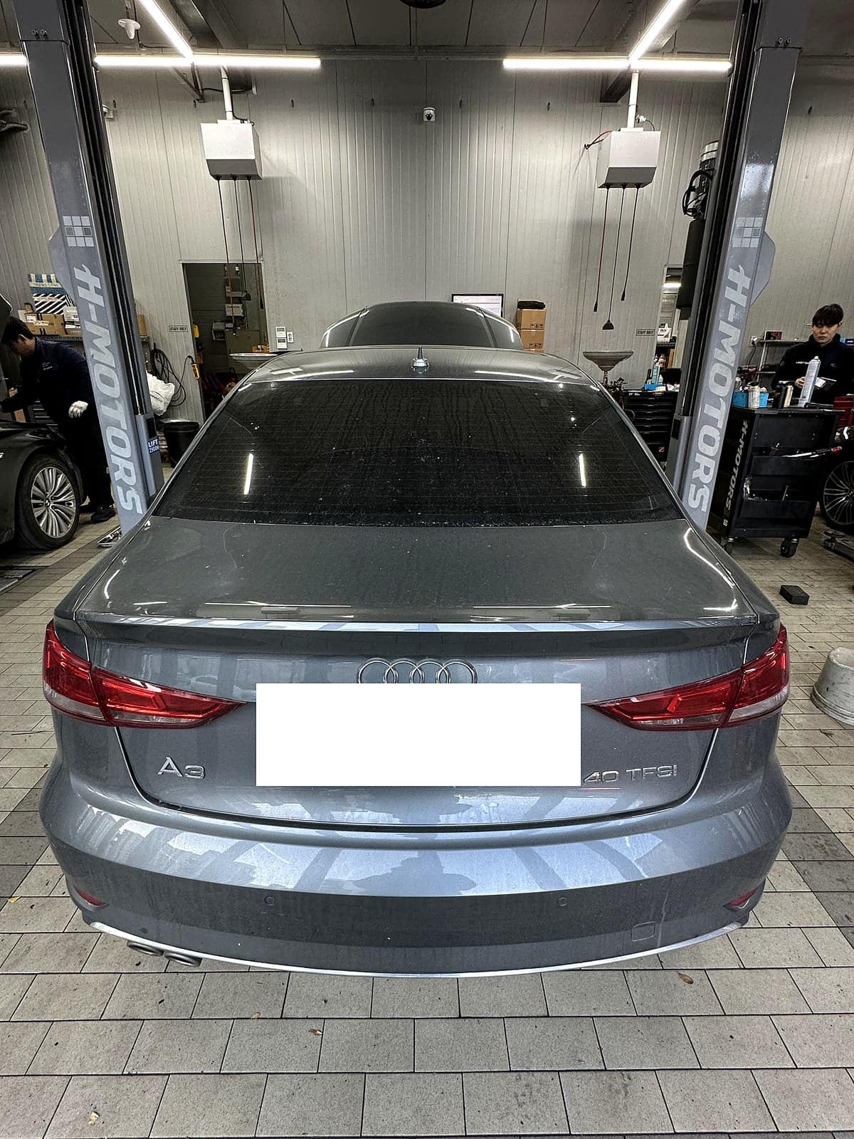 광주 H모터스에 입고된 아우디 A3 40TFSI 후면 외관