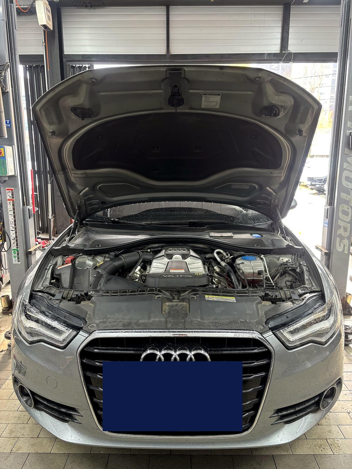 광주 H모터스에 입고된 아우디 A6 3.0 TFSI 전면 모습