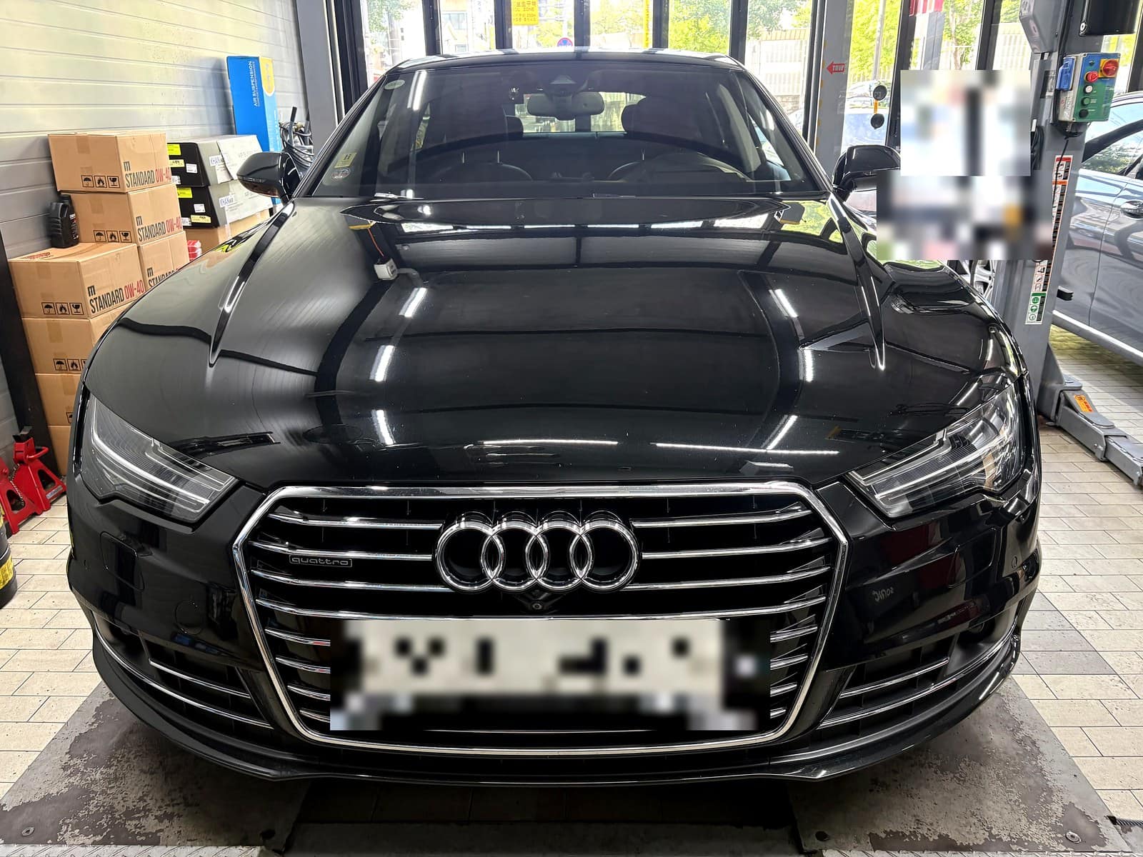 아우디 정비 사진