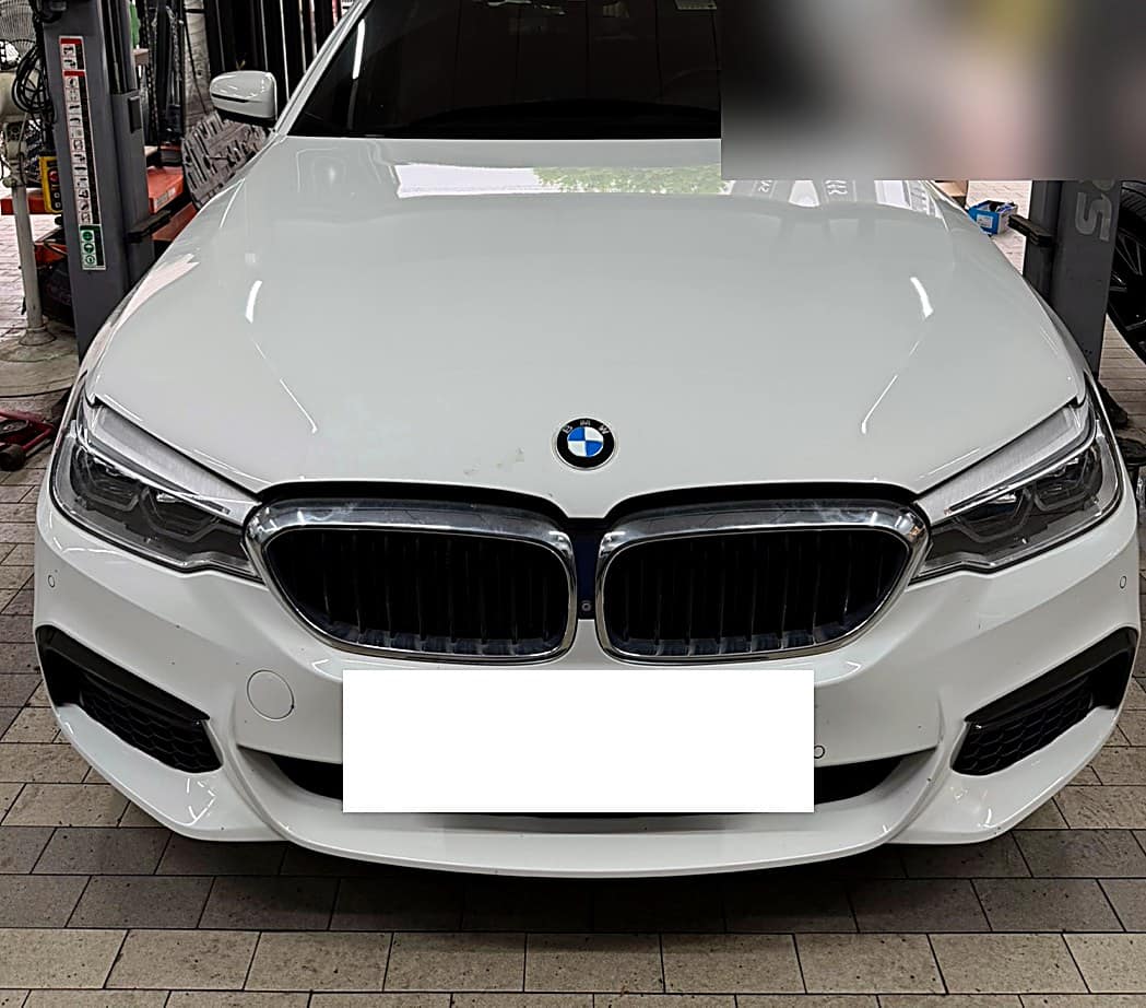 바노스 고장코드로 광주 H모터스에 입고된 BMW 530i G30 앞모습