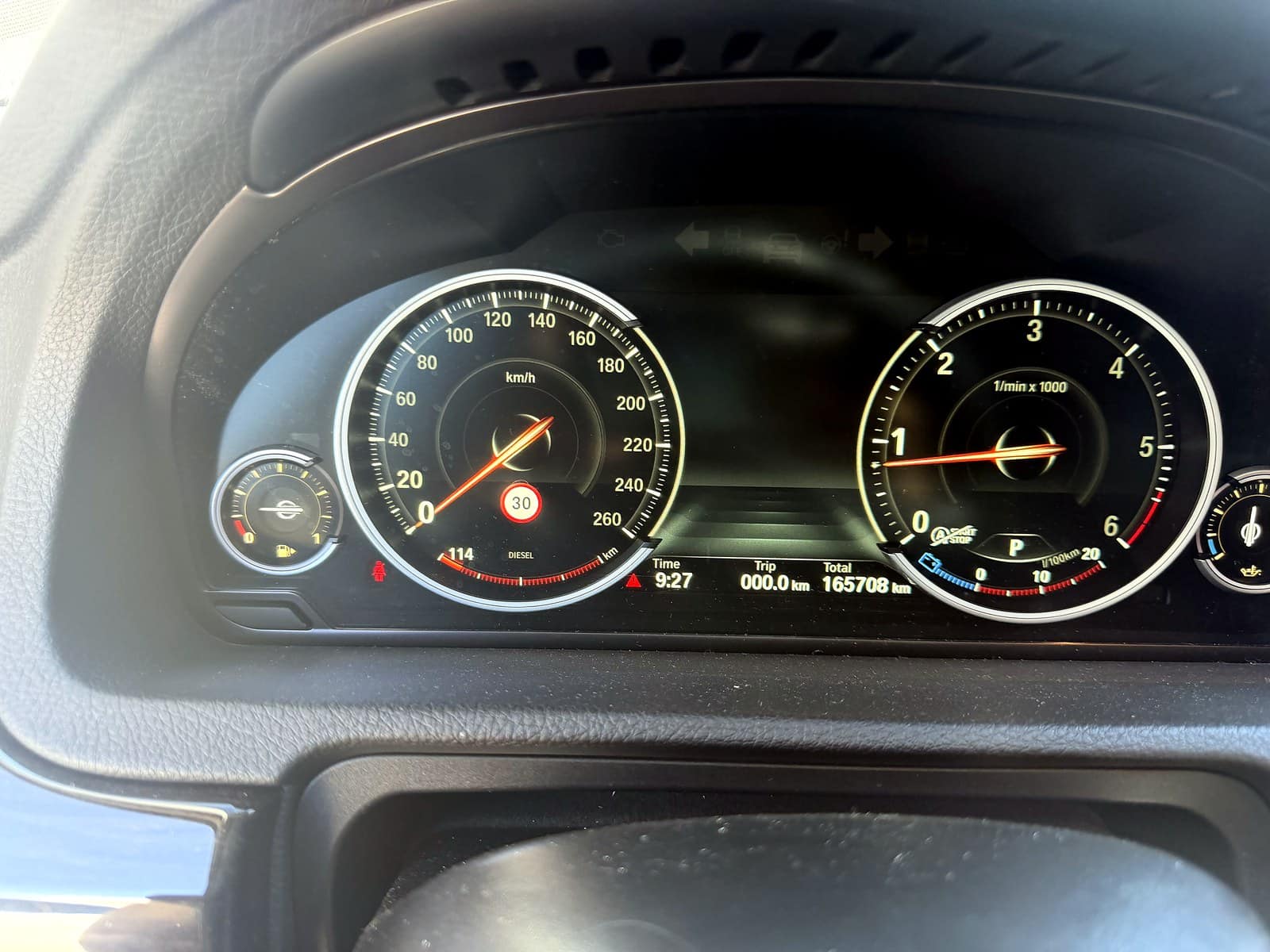 BMW 5GT 계기판, 주행거리 165,708km 표시