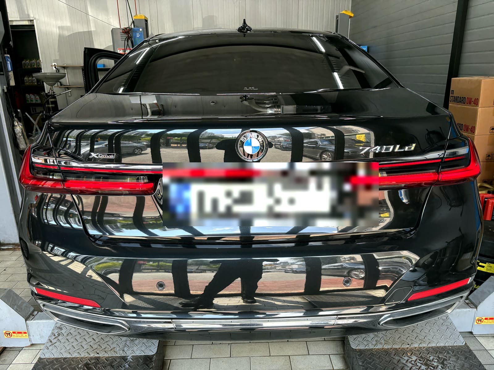 광주 H모터스 쌍촌본점에 입고된 BMW 740Ld