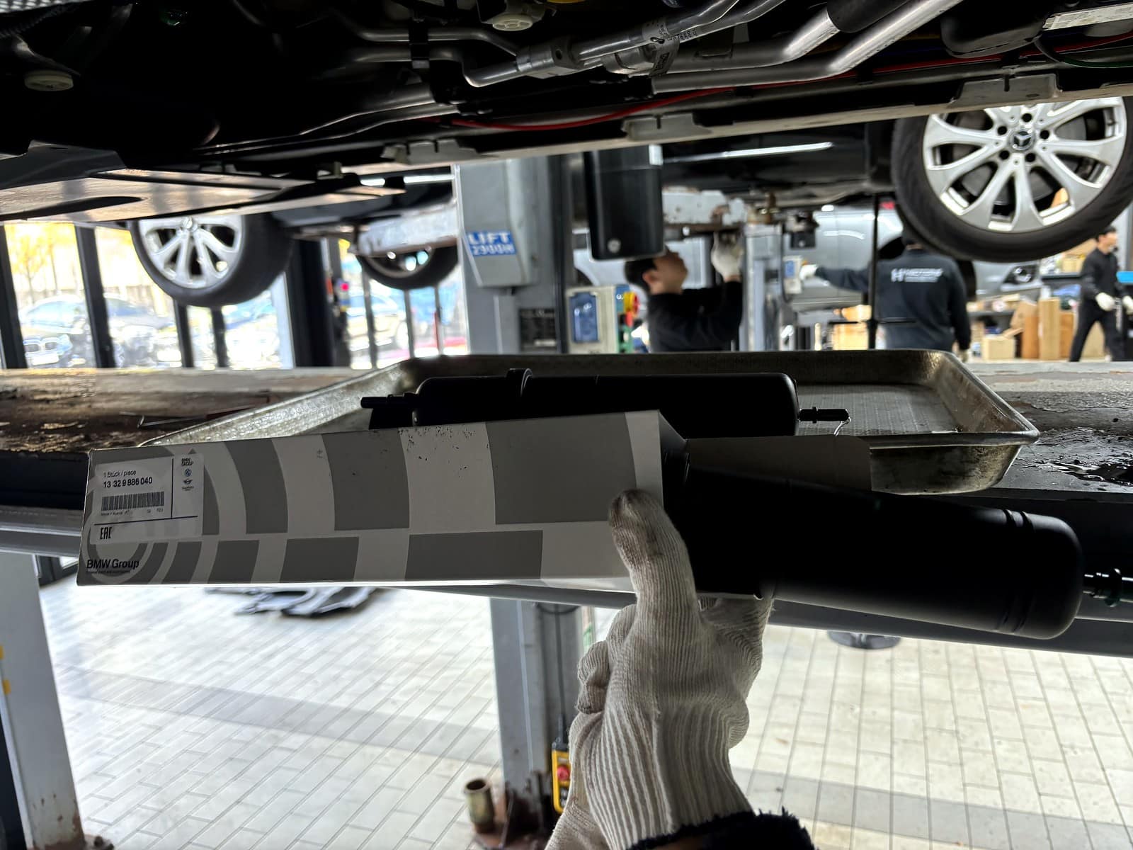 BMW X7 연료필터 정품 부품번호 대조 확인