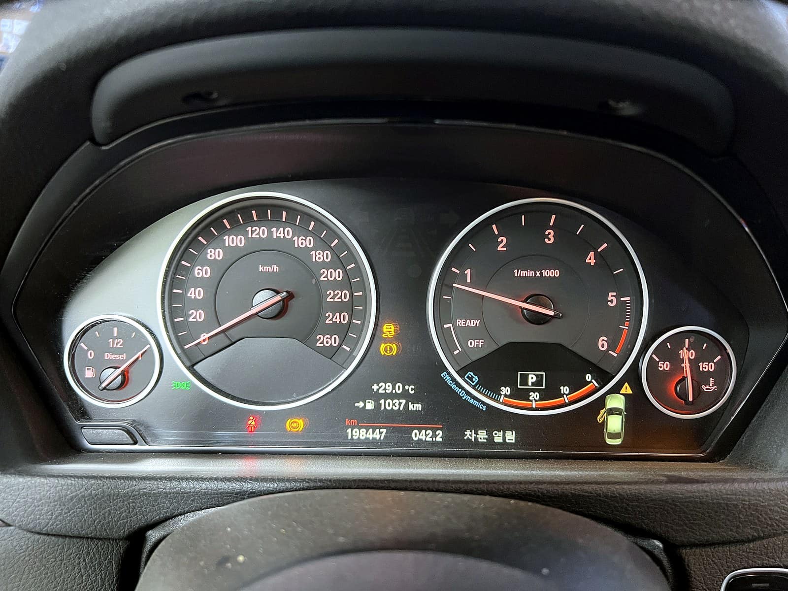 광주 H모터스에 여러 경고등이 점등된 채 입고된 BMW 계기판, 주행거리 198,447km