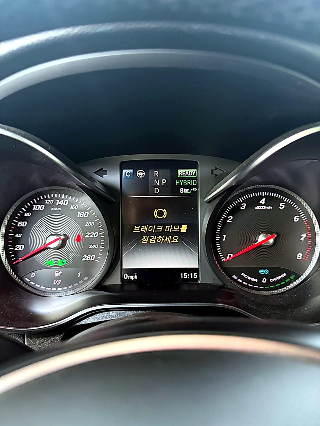 벤츠 GLC 350e 계기판에 표시된 주행거리 98,265km