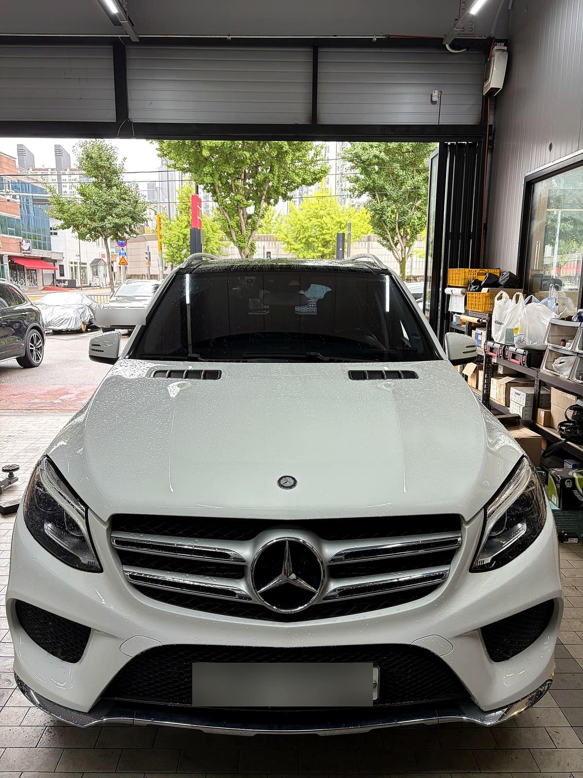 쌍촌본점 H모터스에 배터리 충전 경고등 증상으로 입고된 벤츠 GLE350d
