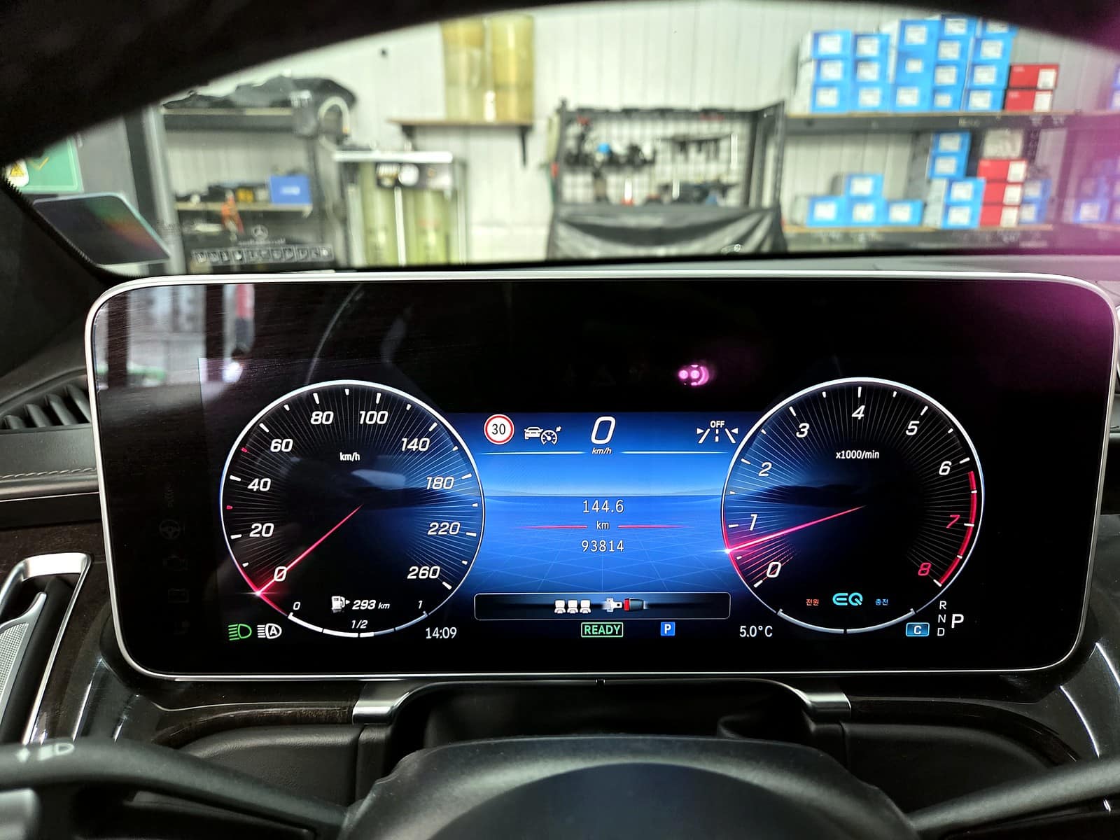 벤츠 S580 4MATIC 계기판 주행거리 93,814km 확인