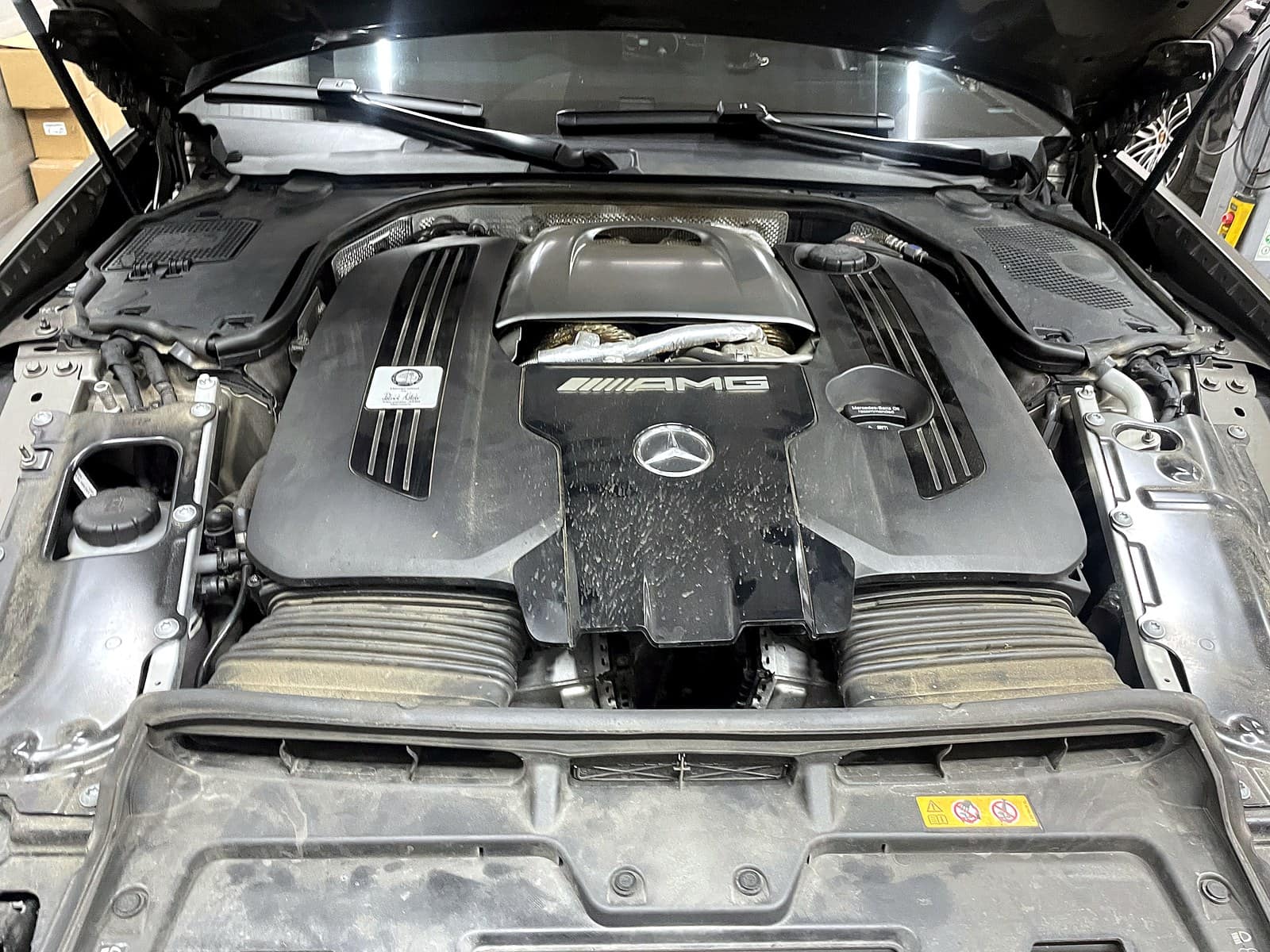 벤츠 SL63 AMG 엔진룸