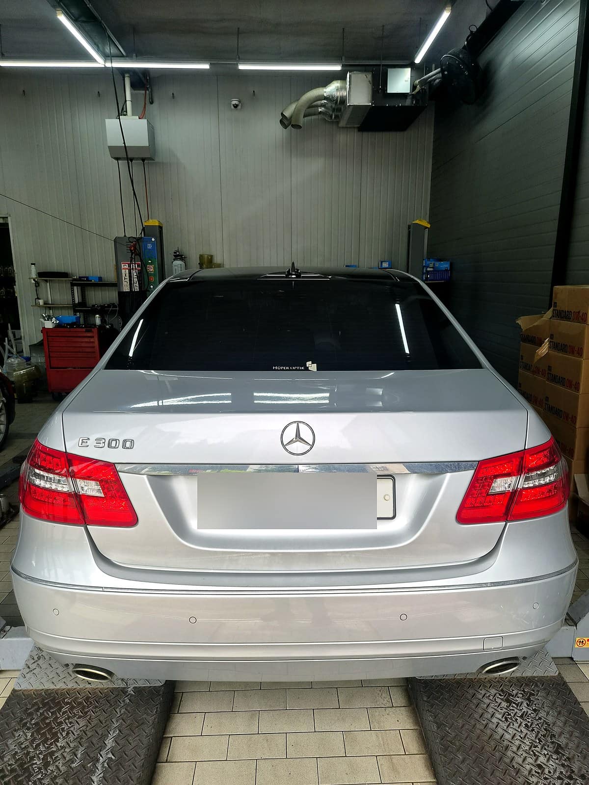 쌍촌본점 H모터스에 에어컨이 나오지 않는 증상으로 입고된 벤츠 E300(W212)