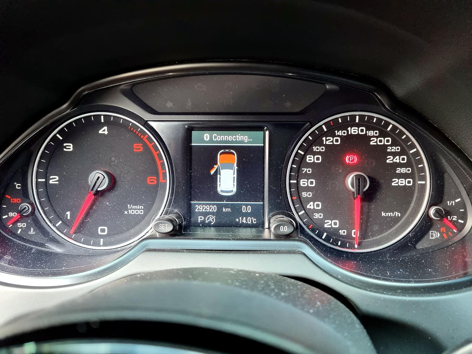 아우디 Q5 계기판, 주행거리 292,920km 확인 화면