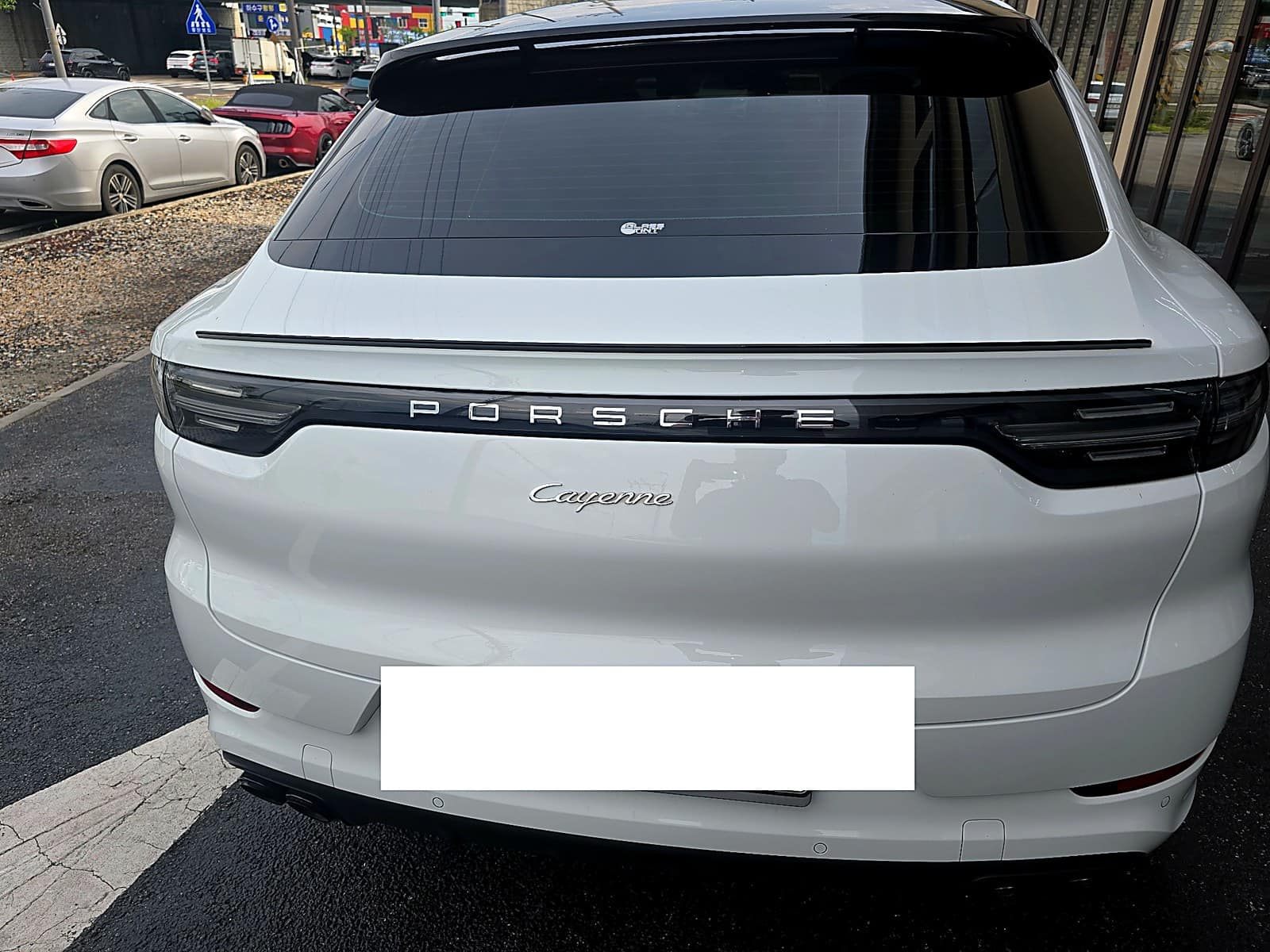 광주 H모터스에 에어컨 바람 안 나옴으로 입고된 포르쉐 카이엔